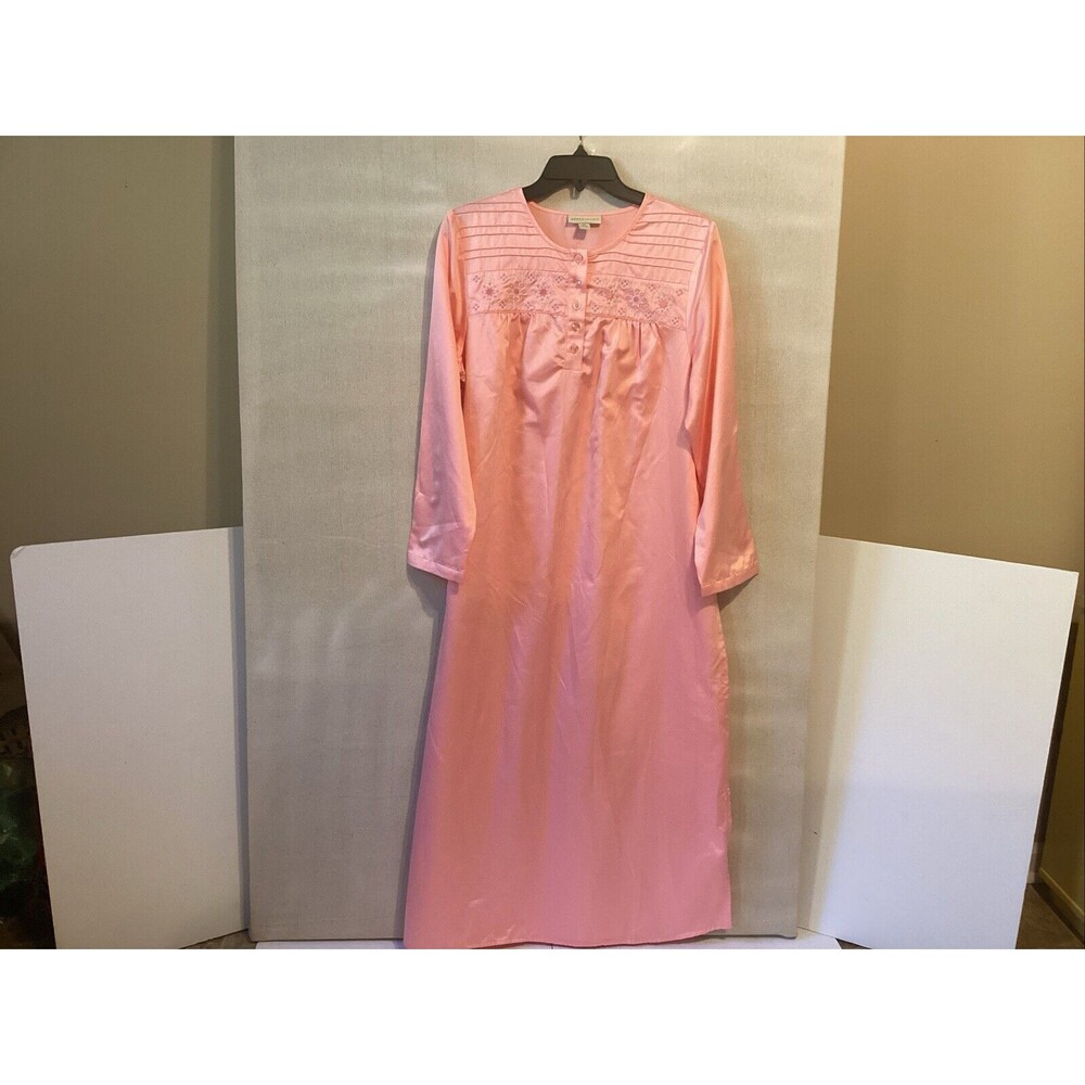 appleseeds nightgown women’s M peach embroidery